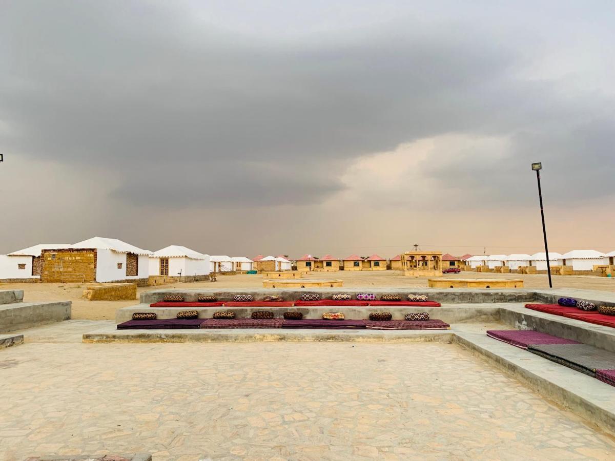 Serendipity Desert Camp&Resort Jaisalmer Buitenkant foto